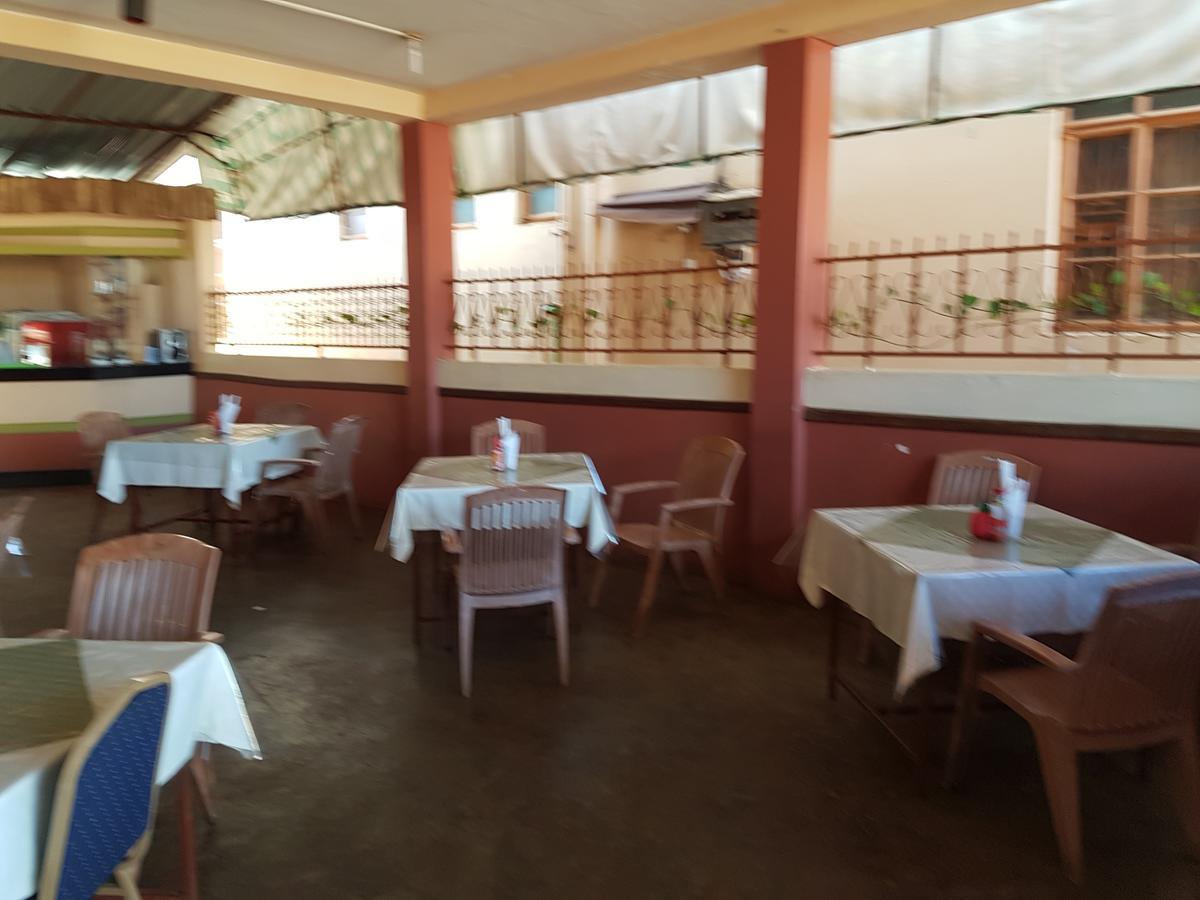 Melvic Inn Kisumu Bagian luar foto